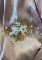 White Dainty Flowers Gold Hair Comb Express NZ Wide