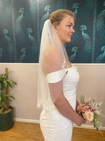 Delicate Flower Ivory Veil in 3/4 Metre length Express NZ wide