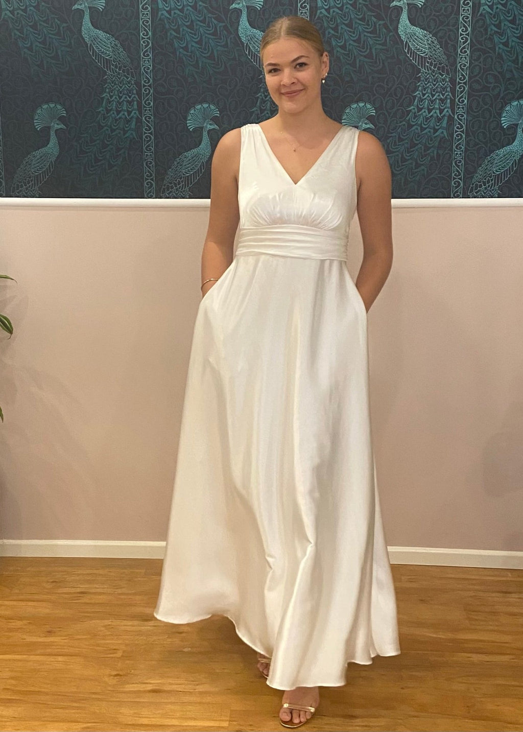 green emerald velvet dress Danna Double V Neck Maxi Long Plus Size sparkly Evening Dress main image 0
