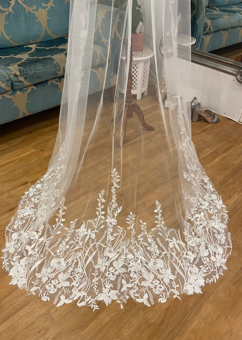 Lovers lavish lace trim bridal Veil in Ivory - Bay Bridal and Ball Gowns